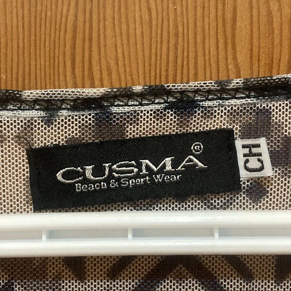 Beach cover up - Picture 6 of 9